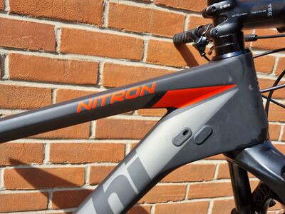 Bianchi Nitron 9.4 click to zoom image